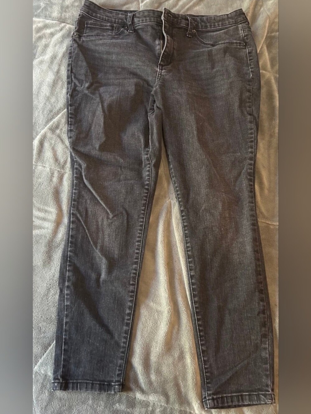 Universal Black Skinny Jeans